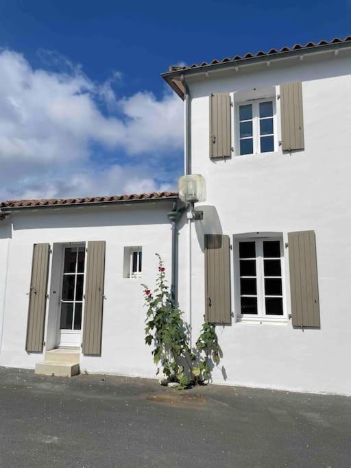 Maison De Vacances La Flotte 00491Ui Екстер'єр фото