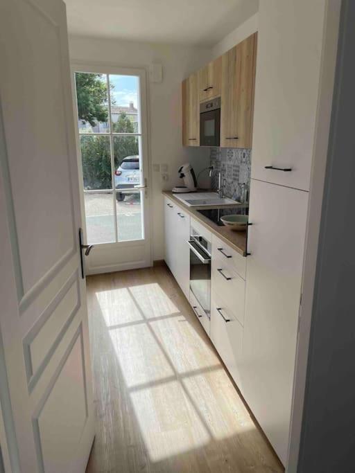Maison De Vacances La Flotte 00491Ui Екстер'єр фото